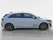 Kia Ceed 1.5 T-GDi GT-PlusLine | Airco | Navi | Camera | Privacy Glass | Panoramadak | AUTOMAAT |