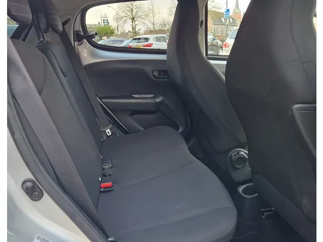 Peugeot 108 1.0 e-VTi 72pk 5Drs Active - Airco