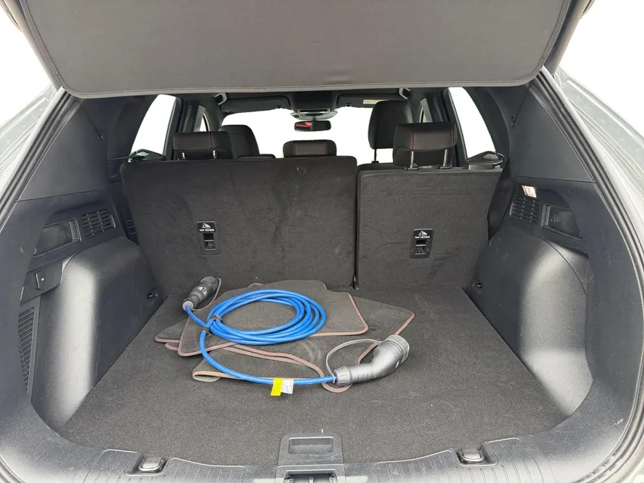 Ford Kuga 2.5 PHEV ST-Line X | Garantie tot 03-12-2027 | AGR-Voorstoelen | Winterpakket | Matrix LED Koplampen | Adapt. Cruise Control | BLISS | 360 Graden Camera | Elektrisch verstelbare Voorstoelen | HUD