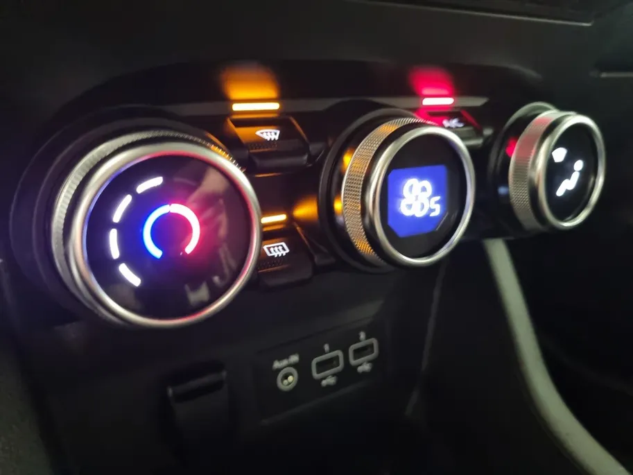 Renault Clio 1.6 E-Tech Hybrid 140 Business Zen | Automaat | Apple Carplay & Android Auto | Navigatie | Airco | Parkeersensoren | 12 Maanden BOVAG Garantie