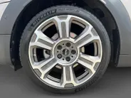 MINI Countryman 1.5 Cooper MINI Yours |achteruitrijcamera| Extra getint glas |Cruise control adaptief| Comfortstoel(en)| Lederen bekleding| 12 maanden Bovag Garantie|