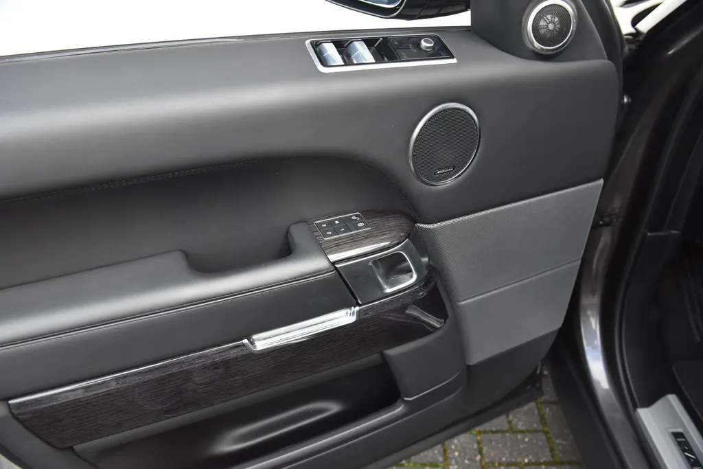Land Rover Range Rover Sport P400e Autobiography Dynamic
