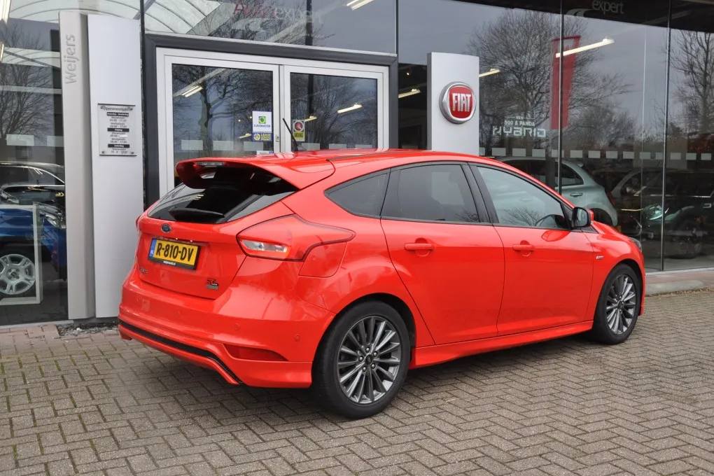Ford Focus FOCUS1.0 Ecoboost ST Line Onbekend