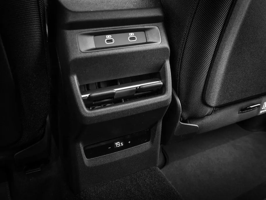 Audi Q3 1.5 200kW e-hybrid S edition 272 PK · MMI Experience pro · Tech plus · 20' LM Velgen