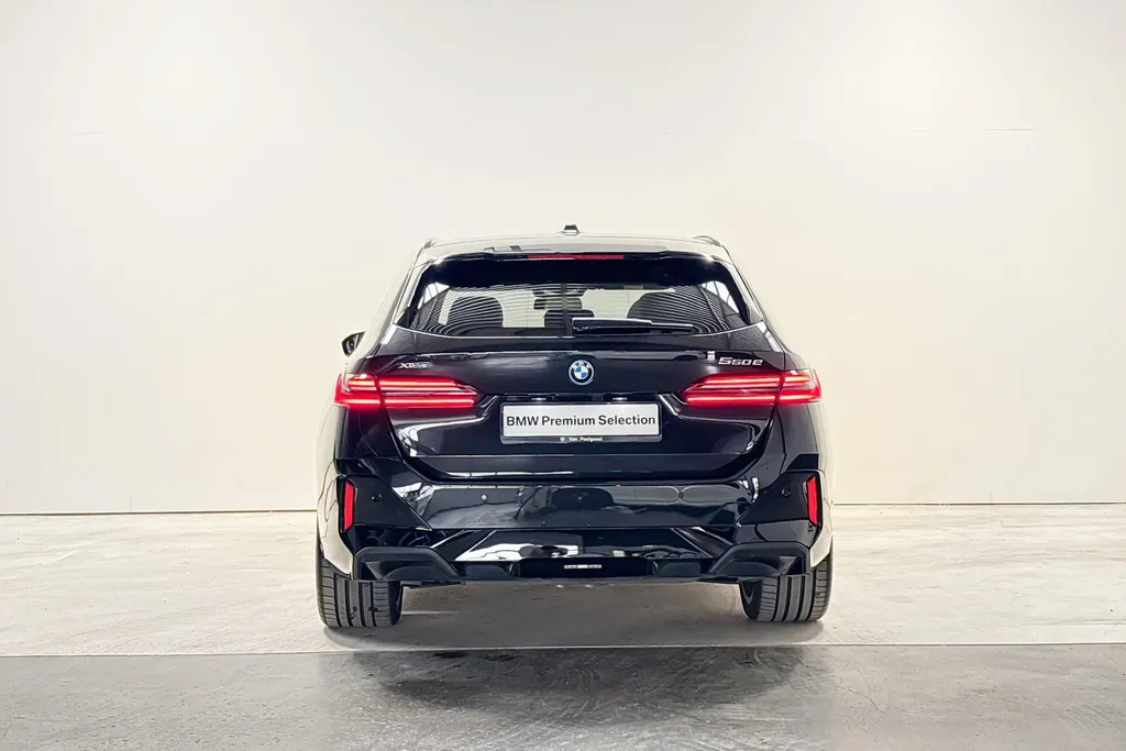 BMW 5 Serie Touring 550e xDrive
