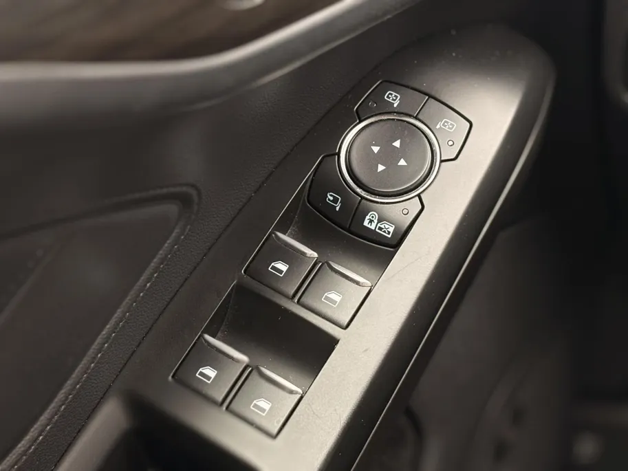 Ford Focus Wagon 1.5 EcoBoost Automaat Vignale I WINTER PACK I DRIVER ASSISTANCE PACK I MATRIX LED-KOPLAMPEN I APPLE CARPLAY / ANDROID AUTO I B&O SOUNDSYSTEM I