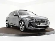 Audi e-tron 55 408pk Quattro S edition 95 kWh · SOH 95,6% · Panoramadak · 360 Camera · B&O Audio · Stoelverwarming · Luchtvering · 21'' Inch ·