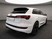 Audi e-tron 55 408pk Quattro S edition 95 kWh · SOH 97,1% · Panoramadak · Camera · Luchtvering · Zwart Optiek Plus · 21'' Inch ·