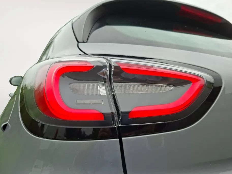 Ford Puma 1.0 EcoBoost Hybrid Titanium | 1e Eigenaar | NL-Auto | Winterpack | 17' Lichtmetaal | Climate Control | Navigatie | Parkeersensoren | Apple Carplay&Andoid auto |