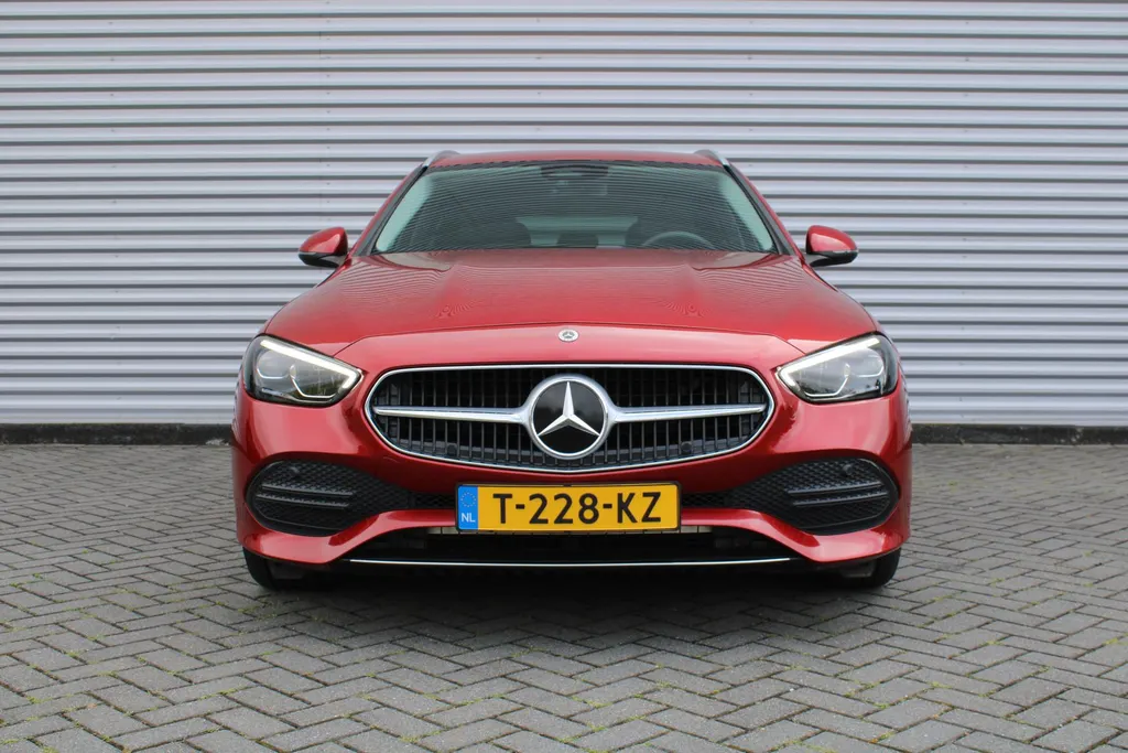 Mercedes-Benz C-Klasse Estate 180 Business Line | Stoelverwarming | Camera | Elek. stoelverstelling + achterklep | Draaloze telefoonlader | 17” LM | LED | Clima | Navi |