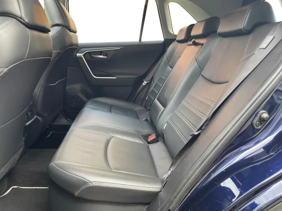 Toyota RAV4 2.5 Hybrid AWD Executive |1650 kg Trekgewicht |Trekhaak| Leer| Navigatie| Schuif-kanteldak | Verwarmbare stoelen| Adaptieve Cruise Controle| All season banden|