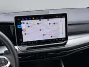 Volkswagen Golf Variant 1.5eTSI/116PK Life Edition · Navigatie · Trekhaak · Apple/Android Car Play · Stoelverwarming · Garantie t/m 26-03-2027
