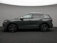 Volkswagen Tiguan 1.5eTSI/150PK R-Line · Panoramadak · Trekhaak · 360°Camera + Parkeersensoren · Garantie t/m 28-03-2028 of 100000km.