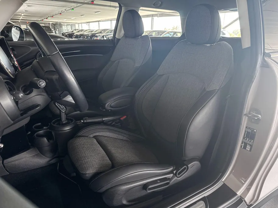 MINI Cooper 3-deurs Cooper Business Edition