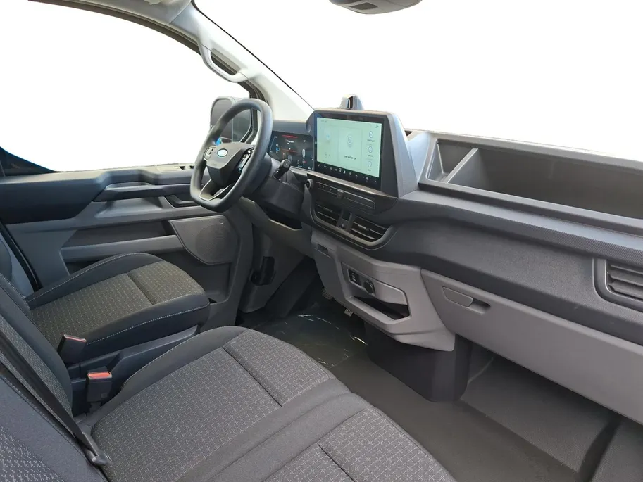 Ford E-Transit Custom 340 L1H1 Trend AWD 71 kWh | Direct leverbaar | 0,99% rente | 3-zits | Trekhaak