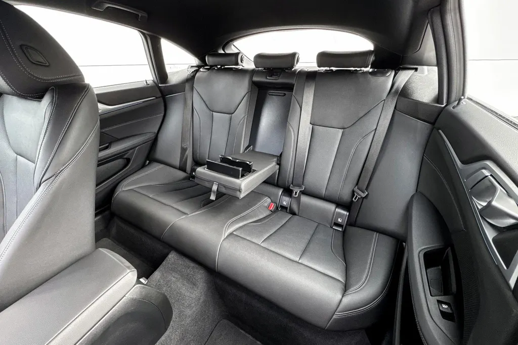 BMW i4 eDrive35 70 kWh