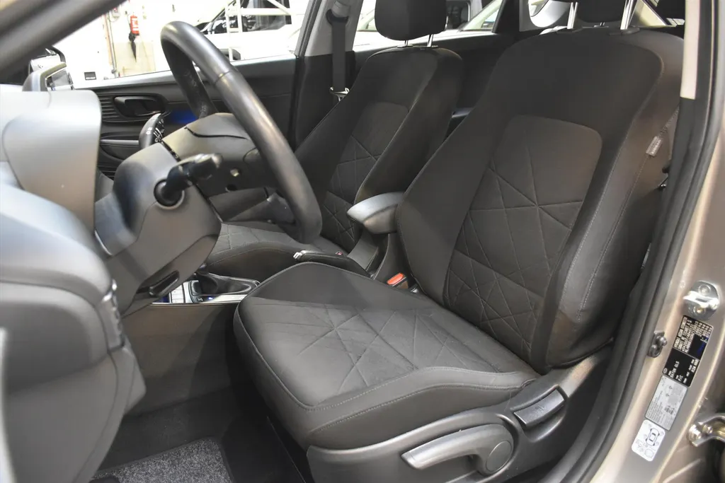 Hyundai Bayon 1.0 T-GDI 48V 100PK 7DCT Premium Automaat | Carplay/ Android Auto Navi | Camera |Clima | Cruise | Trekhaak