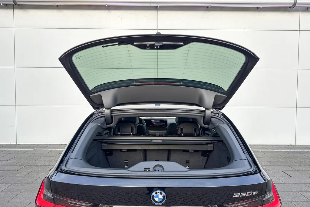 BMW 3 Serie Touring 330e