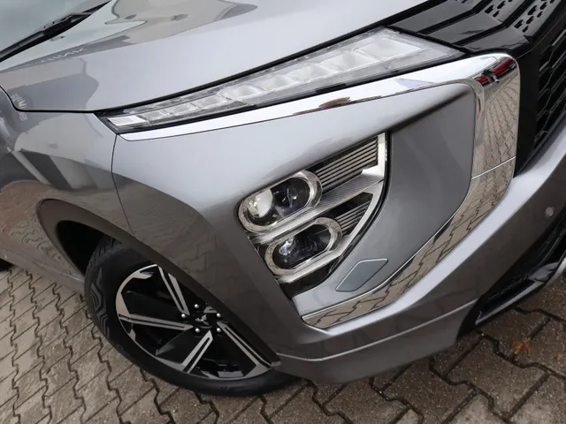 Mitsubishi Eclipse Cross 2.4 PHEV Executive Trekhaak | All Seasons | Adaptive Cruise