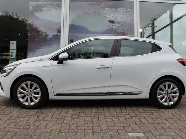 Renault Clio 1.0 TCe Intens | Climat Control | Navigatie groot scherm| Half leder |