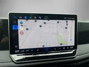 Volkswagen Tiguan 1.5 eTSI 130pk DSG Life Edition · 360 Camera · Inklap. Trekhaak · Apple/Android Car Play · Dodehoeksensor · Stuur- & Stoelverwarming · Parkeerassistent · Garantie t/m 01-09-2027