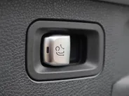 Mercedes-Benz E-Klasse Estate 200 Business Solution l Trekhaak l Carplay l Sfeerverlichting