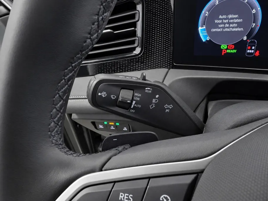 Volkswagen Tiguan 1.5 eTSI 130pk DSG Life Edition · 360 Camera · Inklap. Trekhaak · Dodehoeksensor · Apple/Android Car Play · Parkeerassistent ·