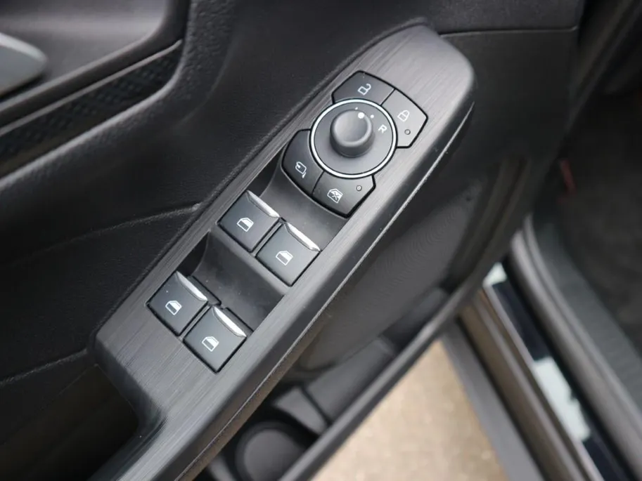 Ford Kuga 2.5 PHEV ST-Line | 225 pk | WINTERPAKKET | CAMERA | NAVI |