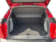 Peugeot e-2008 EV Allure Pack 50 kWh | Stoelverwarming | Cruise | Camera
