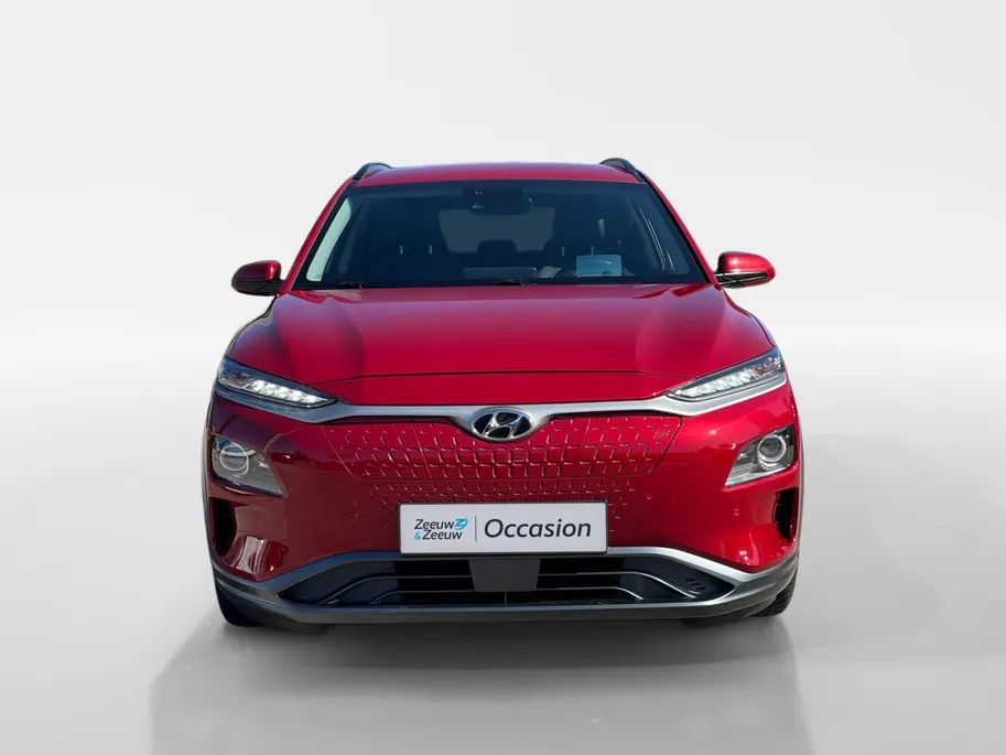 Hyundai Kona EV Premium 64 kWh | LAGE KM STAND! | Leder | Stoel- stuurverwarming | Navi