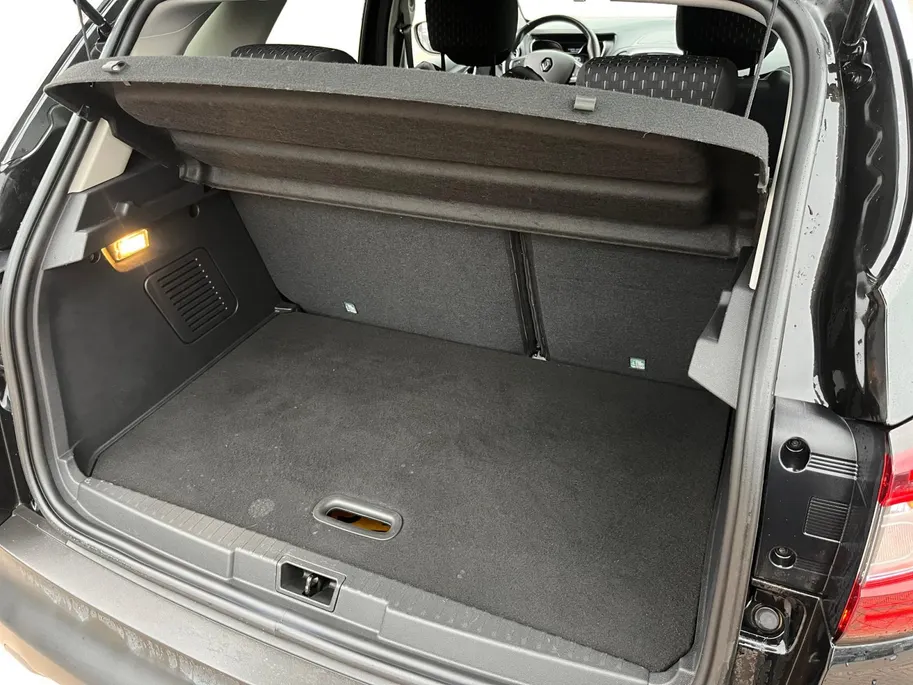 Renault Captur 1.3 TCe Intens *Automaat*Navi+Camera*Climate Control*Keyless Entry*Parkeersensoren*Zeer nette auto!
