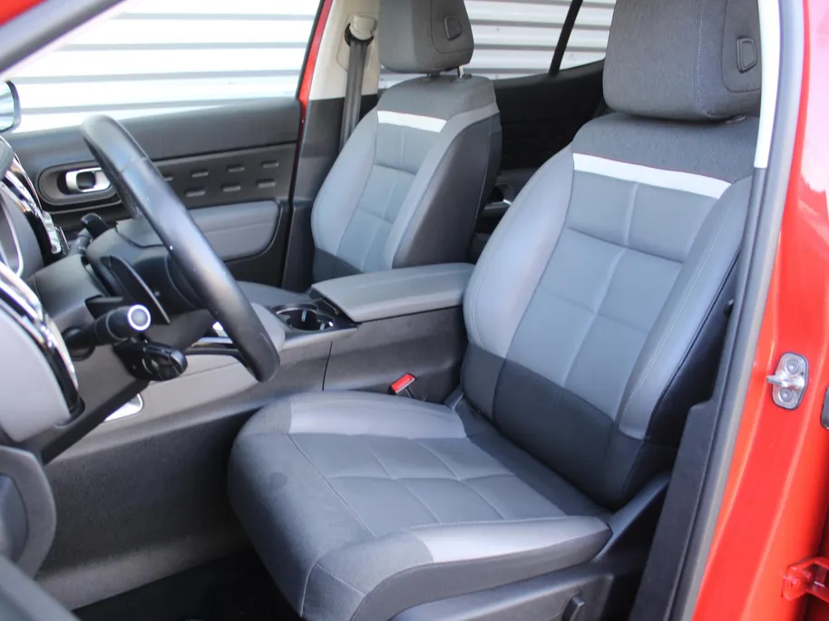Citroën C5 Aircross 1.6 PureTech Shine | 180PK | Panoramadak | 360° Camera | Dodehoek detectie | Stoelverwarming | Elek. stoelverstelling + achterklep | 19' LM |