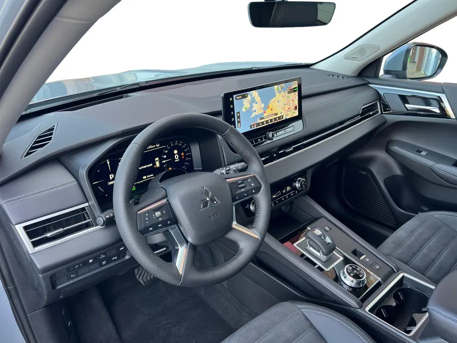 Mitsubishi Outlander 2.4 PHEV Business Edition | 8 JAAR GARANTIE | SNEL RIJDEN | Totaalprijs