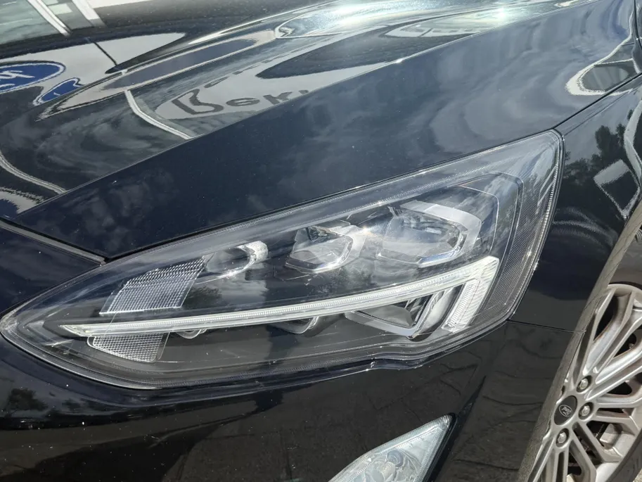 Ford Focus Wagon 1.0 EcoBoost Titanium Business