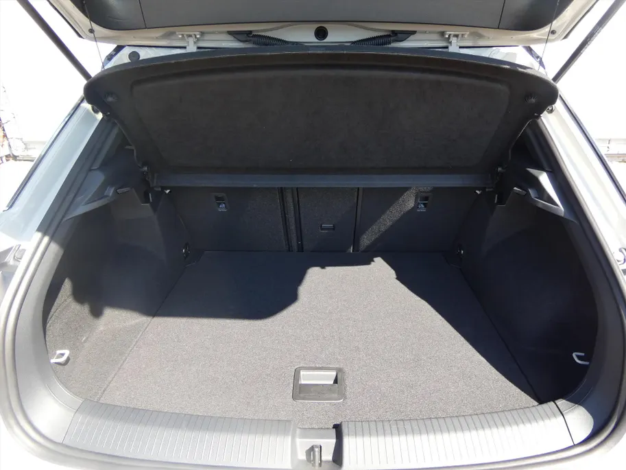 Volkswagen T-Roc 1.5 TSI 150pk 7-DSG R-Line / 19.000 KM !!!