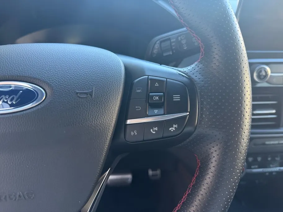 Ford Kuga 2.5 PHEV ST-Line X | Panorama dak | B&O audio | Elektrisch. kofferbak | Trekhaak
