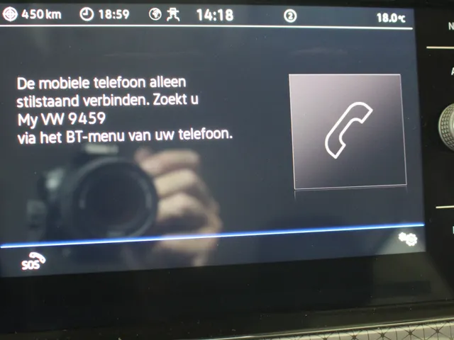 Volkswagen T-Cross 1.5 TSI DSG R-Line | Navigatie | PDC | 18 inch LM | Stoelverw.