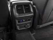 Volkswagen Tiguan 1.4 TSI eHybrid 245pk DSG R-Line Business · Camera · Inklap. Trekhaak · Dodehoeksensor · Parkeer Assistent · Stuur- & Stoelverwarming · 19'Velgen ·