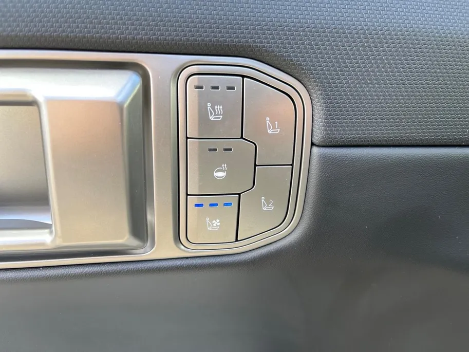 Kia EV4 GT-PlusLine 81.4 kWh | *584 WLTP* | *Meest Luxe uitvoering* | 360° Camera | Harman/Kardon Audiosystem | Schuif-/Kanteldak | Stoelverwarming-/Ventilatie | Memory Seats