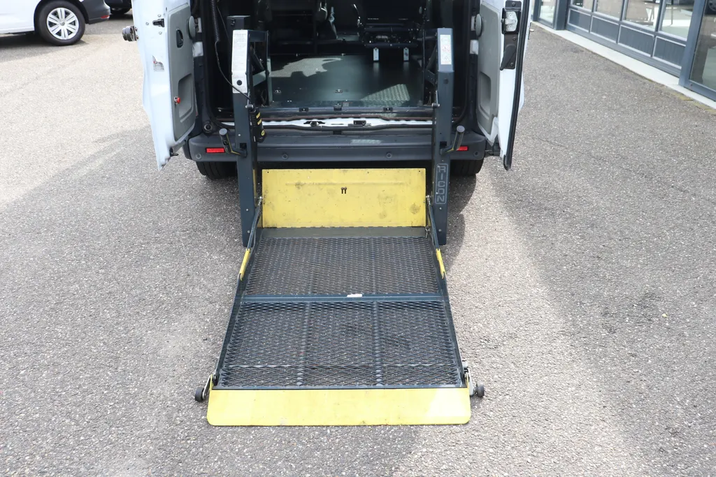 Renault Trafic 2.0 dCi T27 L1H1 Aangepast voor Rolstoelvervoer | | Automaat | Aanpassing voor rolstoelvervoer |