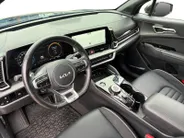 Kia Sportage 1.6 T-GDi Plug-in Hybrid AWD GT-PlusLine | EXCLUSIEVE UITVOERING | APPLE CARPLAY / ANDROID AUTO | PANO | ADAPT. CRUISE | STUUR/STOEL VERWARMING / VERKOELING | NAVI | 360° GRADEN | MEMORY SEATS | KAMELEON TINT |