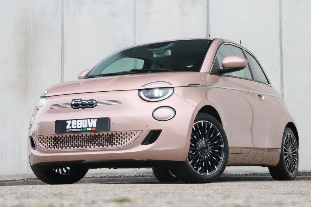 Fiat 500e La Prima by Bocelli 42 kWh | Pano | JBL | Winter | Camera | 17'