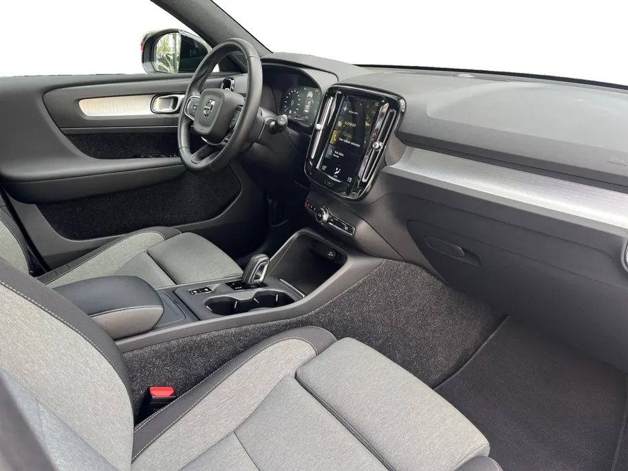 Volvo XC40 1.5 T3 Business Pro | Navigatie | Parkeercamera | Apple Carplay en Android Auto