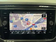 Volkswagen T-Roc 1.5 TSI | SPORT | AUTOMAAT | PANODAK | TREKHAAK |