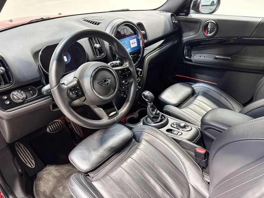 MINI Countryman Cooper SE ALL4 John Cooper Works Essence Pack