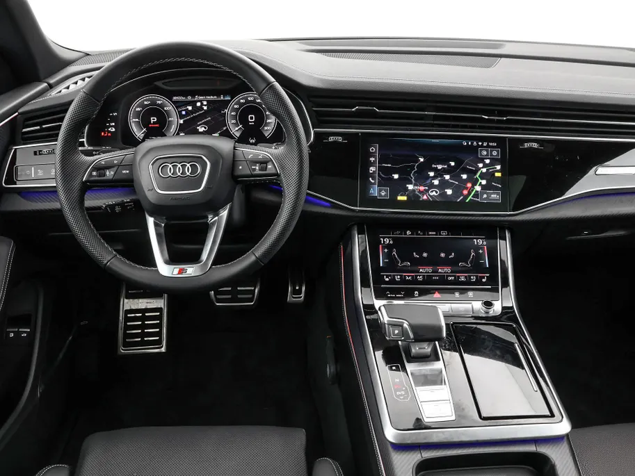 Audi Q8 55 TFSI e quattro Pro Line S 394 PK · 22' LM Velgen · Glazen panorama dak · B&O Premium 3D · Assist. plus, remote park · Stoelventilatie + Massage · Trekhaak · Servosluiting