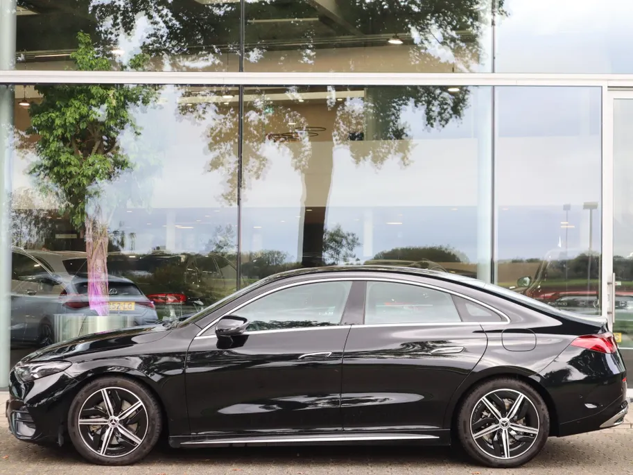 Mercedes-Benz CLA 200 Business Solution AMG