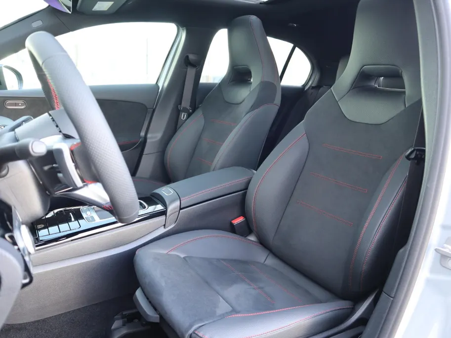 Mercedes-Benz A-Klasse 250 e Business Solution AMG