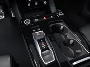 Audi A6 e-tron S edition 83 kWh 286 PK · Optiek zwart · Trekhaak elek. wegklapbaar · Lederen bekleding · 21'' LM velgen · Winterpakket