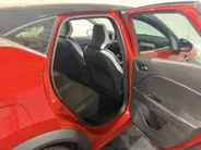 Renault Captur 145PK E-Tech Full Hybrid Techno Automaat | 1e eigenaar | 360 Camera | Adaptive Cruise Control | Apple CarPlay/Android Auto | Licht & Regen Sensor | Full LED | Lichtmetalen Velgen |